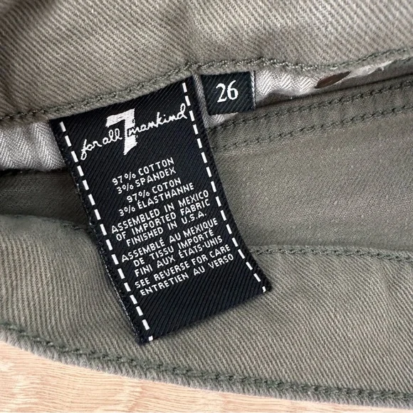 7 FOR ALL MANKIND - JEAN SHORTS - SIZE 26 - EXCELLENT CONDITION - Picture 4 of 6